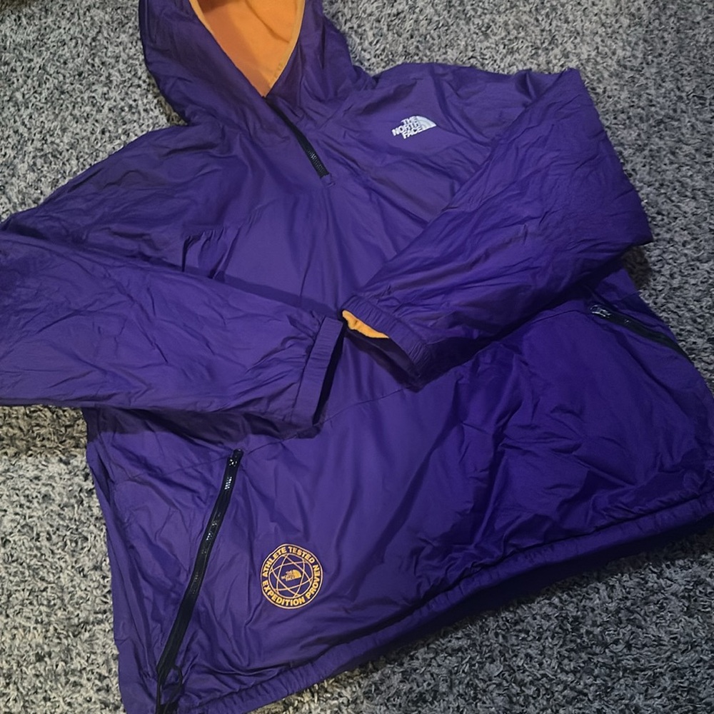 Men’s The North Face Yellow and Purple reversible pullover hoodie. Size XL. - Picture 4 of 6